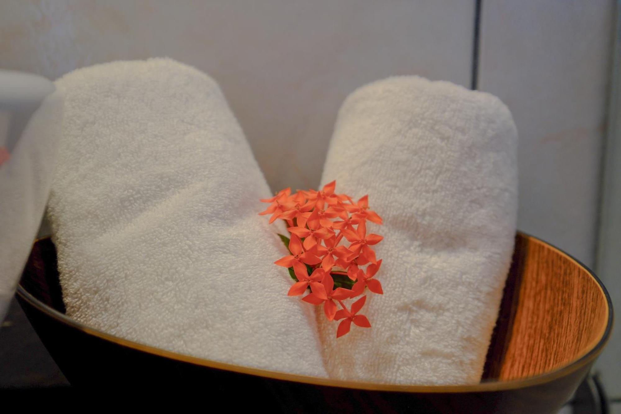 Hotel Enjoy Лас Теренас Екстериор снимка